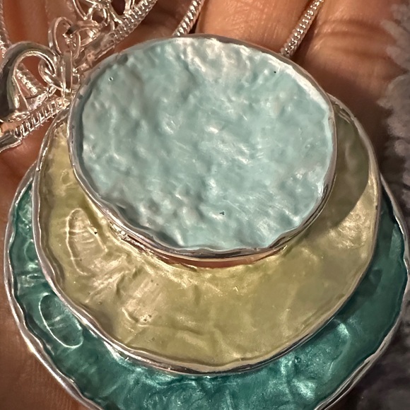 A bohemian three-layer circular zinc alloy silver-plated enamel pendant necklace - Picture 4 of 10